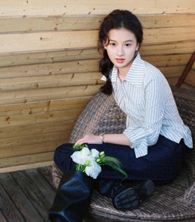 没钱还硬装?宁夏一笑成名拒绝百万签约的小女孩,现在成了这样