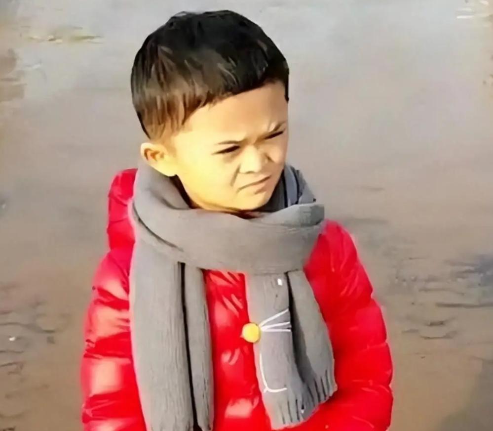 _没钱还硬装？宁夏一笑成名拒绝百万签约的小女孩，现在成了这样_没钱还硬装？宁夏一笑成名拒绝百万签约的小女孩，现在成了这样