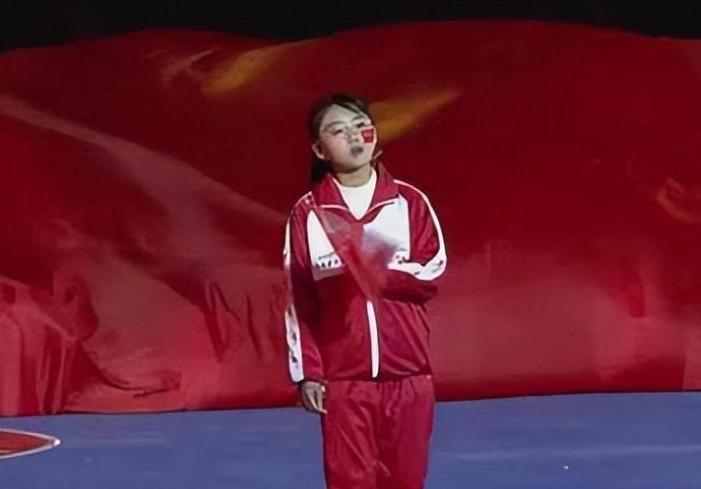 _没钱还硬装？宁夏一笑成名拒绝百万签约的小女孩，现在成了这样_没钱还硬装？宁夏一笑成名拒绝百万签约的小女孩，现在成了这样