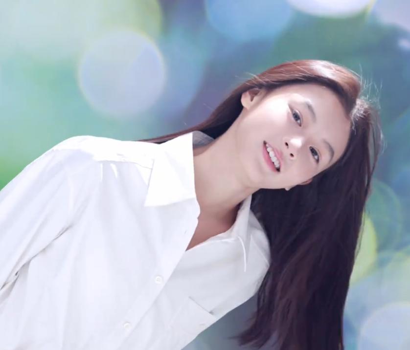 没钱还硬装？宁夏一笑成名拒绝百万签约的小女孩，现在成了这样_没钱还硬装？宁夏一笑成名拒绝百万签约的小女孩，现在成了这样_