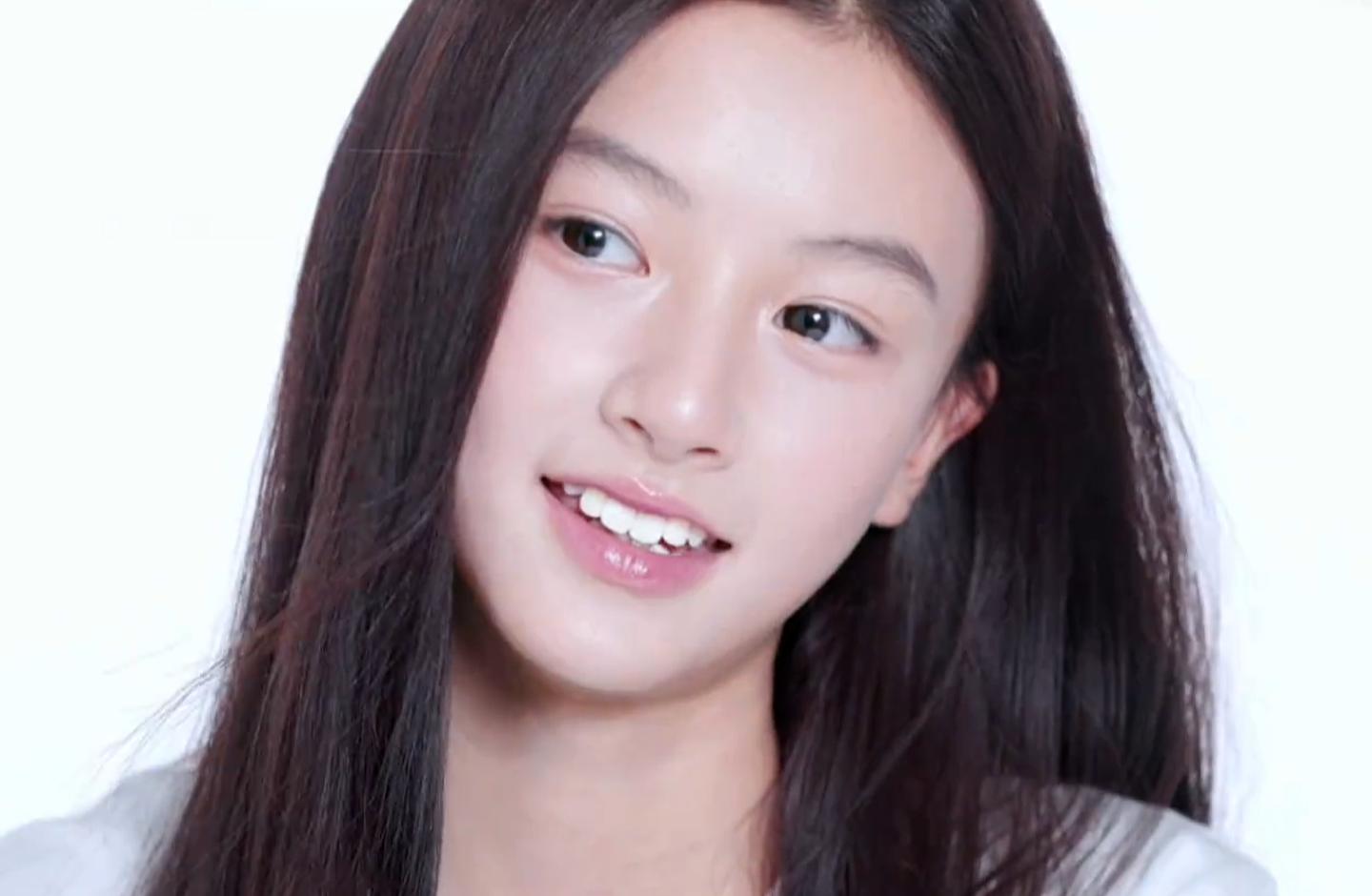 没钱还硬装？宁夏一笑成名拒绝百万签约的小女孩，现在成了这样__没钱还硬装？宁夏一笑成名拒绝百万签约的小女孩，现在成了这样