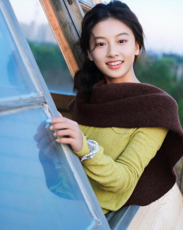 没钱还硬装？宁夏一笑成名拒绝百万签约的小女孩，现在成了这样__没钱还硬装？宁夏一笑成名拒绝百万签约的小女孩，现在成了这样