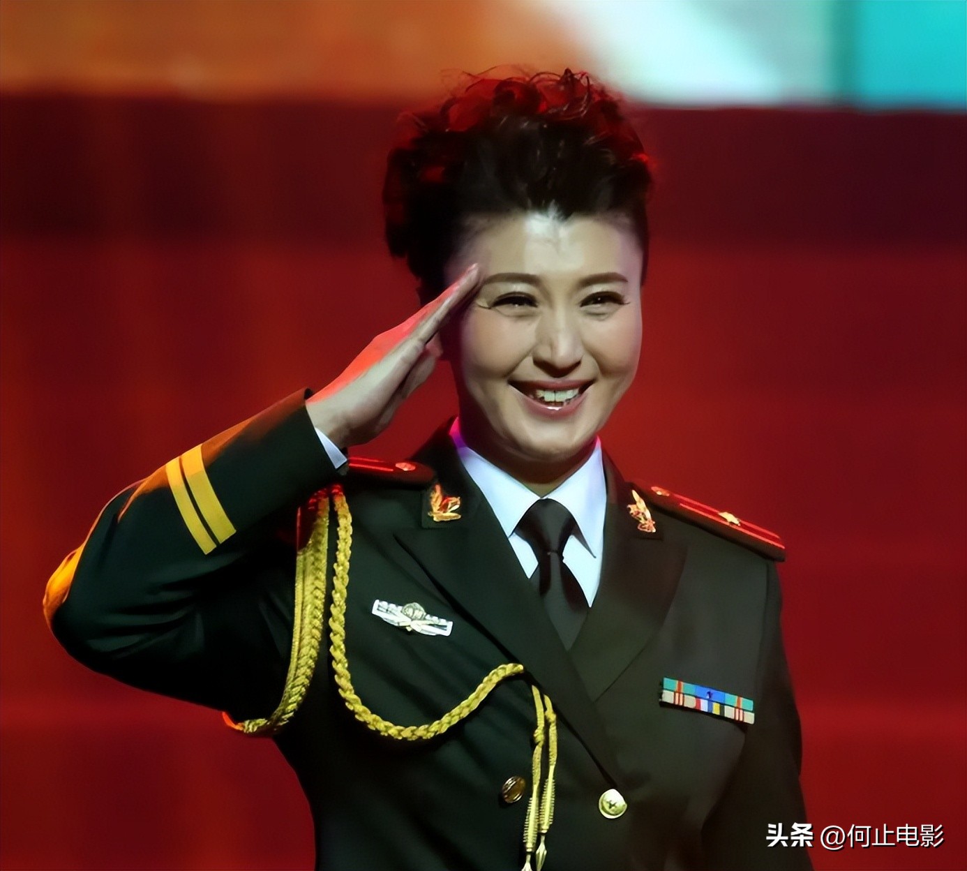 _闫凤霞现状_闫凤琴的简介