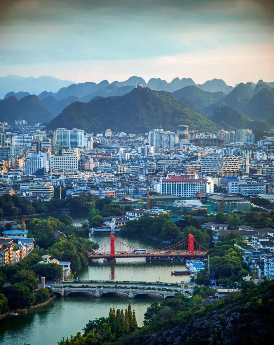 桂林山水名城__桂林山水秀的下一句是什么