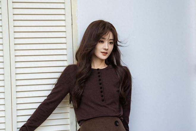 赵丽颖又接“王炸剧”,迪丽热巴竟要给其当“配角”,阵容太强大