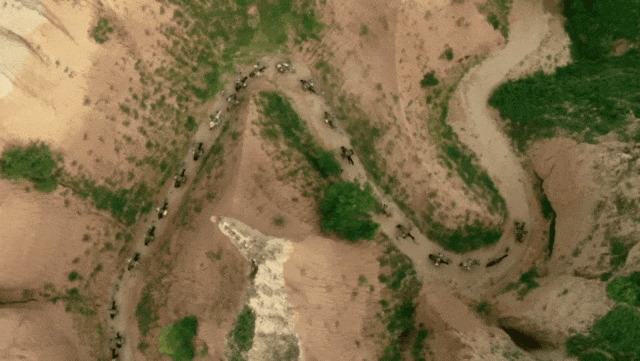 品珍鲜活__摇篮摇篮马背上的摇篮是什么歌