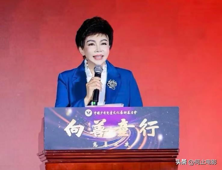 她的地位比肩赵忠祥，一辈子未婚无儿无女，却被称为了不起的人_她的地位比肩赵忠祥，一辈子未婚无儿无女，却被称为了不起的人_