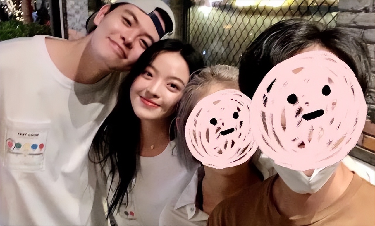 张靓颖获男友求婚_夕阳求婚图片_