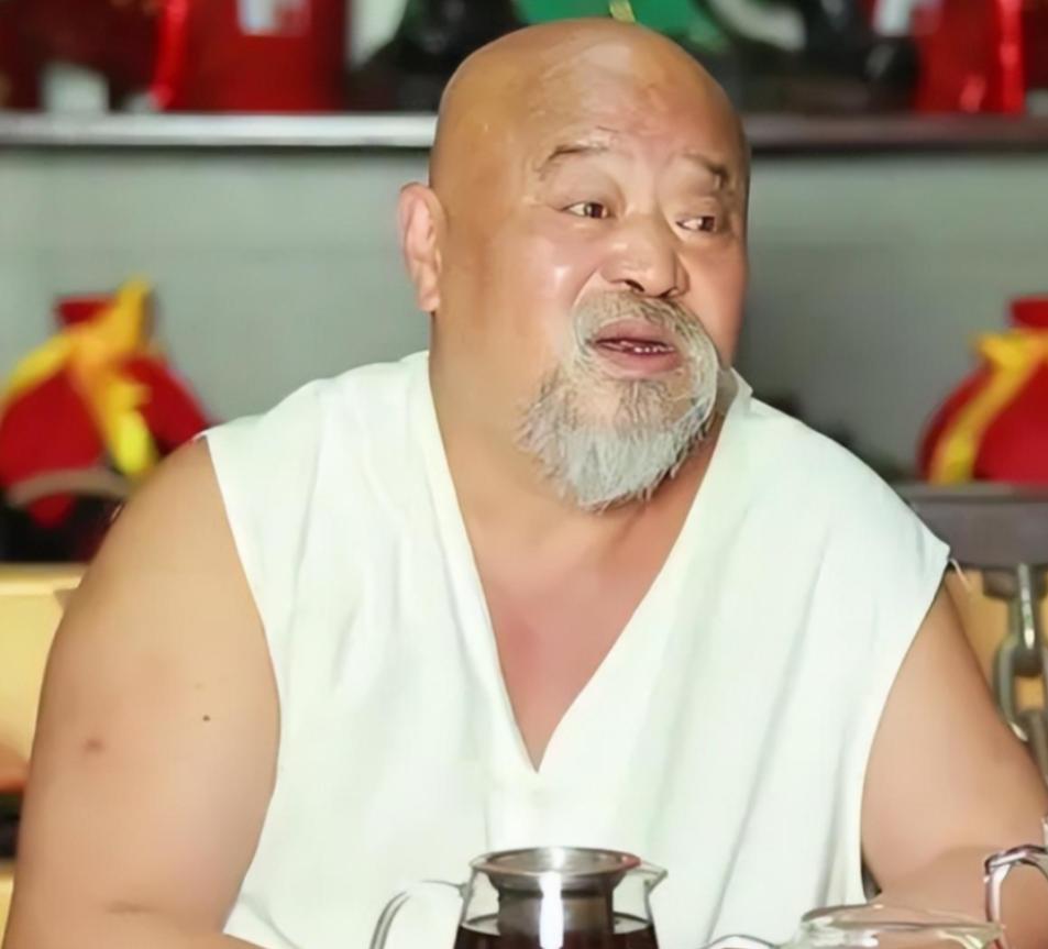 每天2包烟，顿顿8两白酒，70岁李琦跟去世前杨少华状态如出一辙__每天2包烟，顿顿8两白酒，70岁李琦跟去世前杨少华状态如出一辙