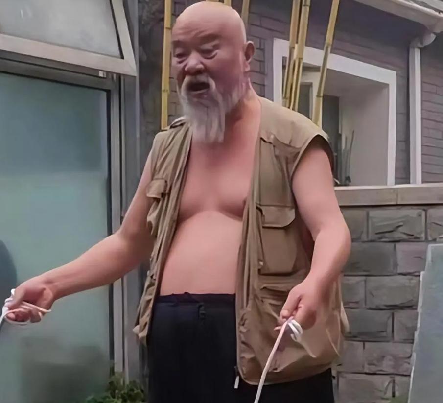 每天2包烟，顿顿8两白酒，70岁李琦跟去世前杨少华状态如出一辙_每天2包烟，顿顿8两白酒，70岁李琦跟去世前杨少华状态如出一辙_