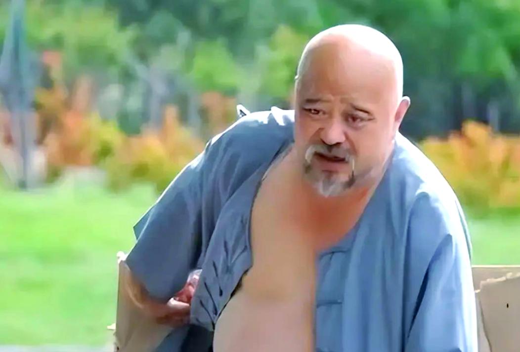 每天2包烟，顿顿8两白酒，70岁李琦跟去世前杨少华状态如出一辙__每天2包烟，顿顿8两白酒，70岁李琦跟去世前杨少华状态如出一辙