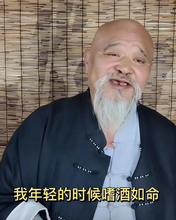 _每天2包烟，顿顿8两白酒，70岁李琦跟去世前杨少华状态如出一辙_每天2包烟，顿顿8两白酒，70岁李琦跟去世前杨少华状态如出一辙