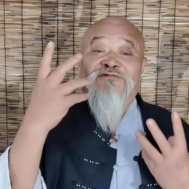 _每天2包烟，顿顿8两白酒，70岁李琦跟去世前杨少华状态如出一辙_每天2包烟，顿顿8两白酒，70岁李琦跟去世前杨少华状态如出一辙