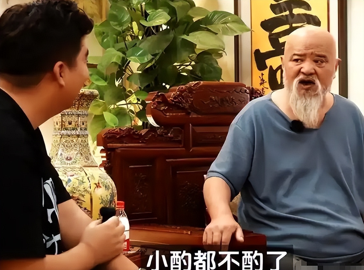 _每天2包烟，顿顿8两白酒，70岁李琦跟去世前杨少华状态如出一辙_每天2包烟，顿顿8两白酒，70岁李琦跟去世前杨少华状态如出一辙