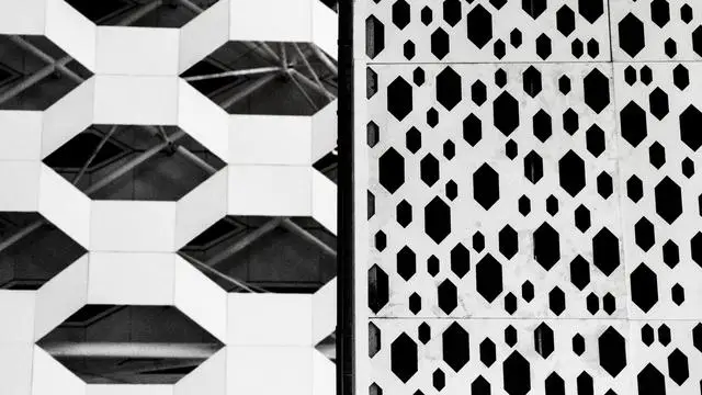 眼睛用力闭上会疼__从深圳去惠州平潭机场