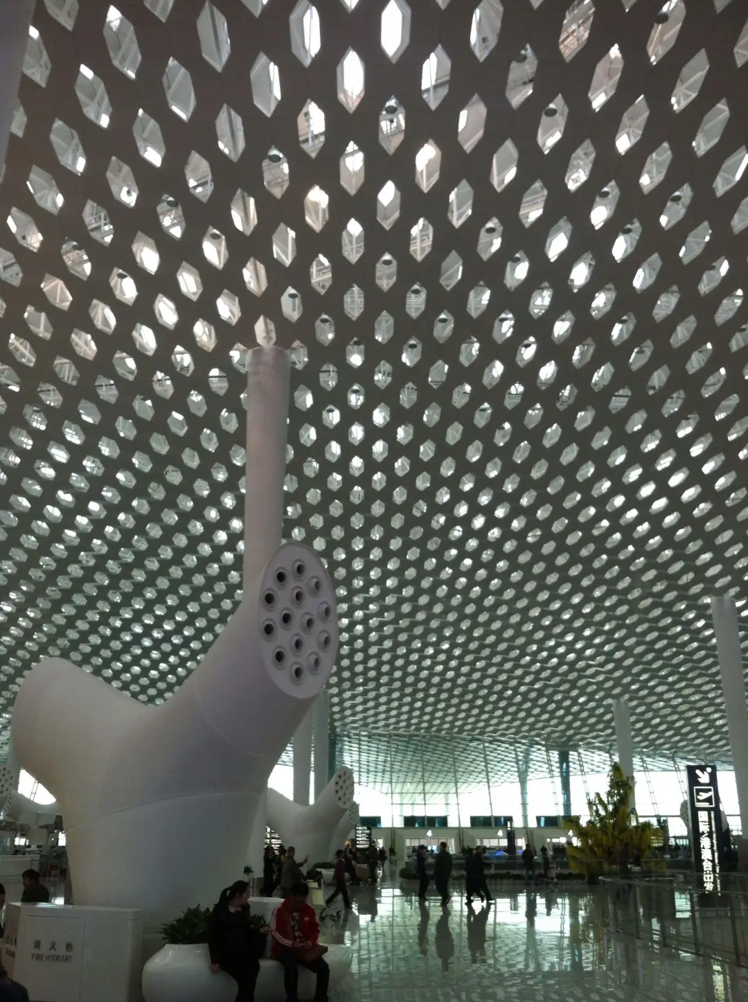 眼睛用力闭上会疼_从深圳去惠州平潭机场_