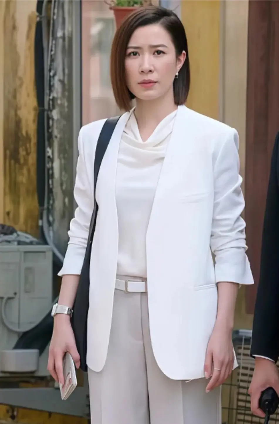 大牌格子连衣裙搭外搭__珠宝颁奖仪式主持词