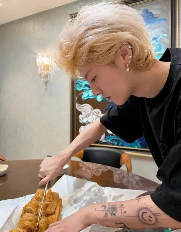 失控！司晓迪被曝猛料，撕开内娱遮羞布，16位男顶流彻底凉了？_失控！司晓迪被曝猛料，撕开内娱遮羞布，16位男顶流彻底凉了？_