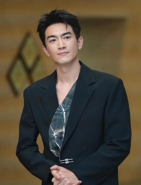 失控！司晓迪被曝猛料，撕开内娱遮羞布，16位男顶流彻底凉了？__失控！司晓迪被曝猛料，撕开内娱遮羞布，16位男顶流彻底凉了？