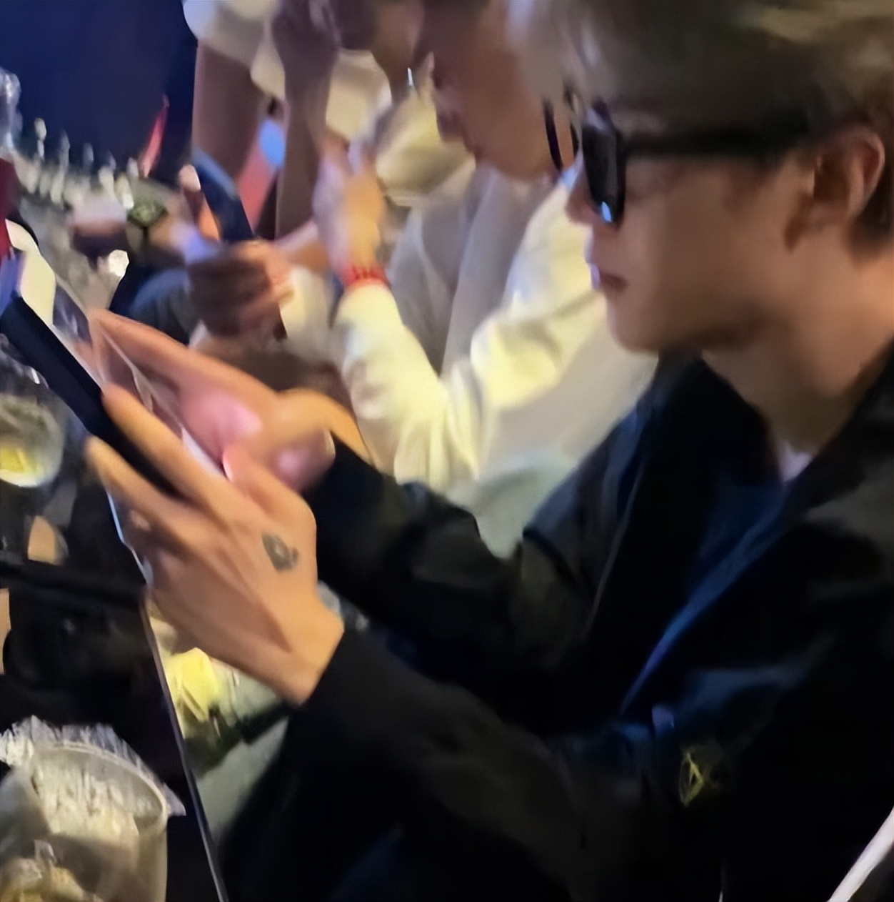 失控！司晓迪被曝猛料，撕开内娱遮羞布，16位男顶流彻底凉了？__失控！司晓迪被曝猛料，撕开内娱遮羞布，16位男顶流彻底凉了？