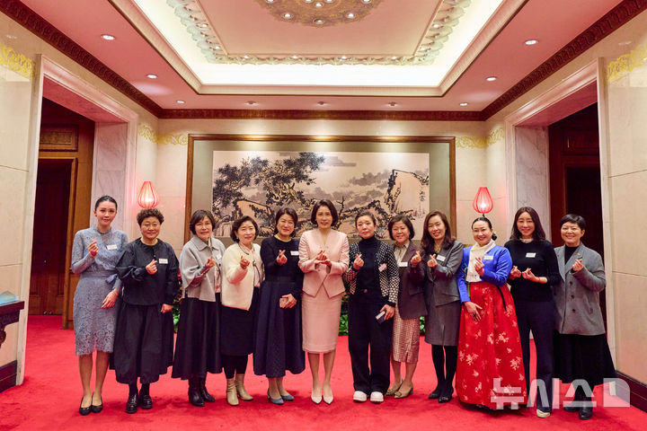 上海夫妇现状_上海夫妇照片_