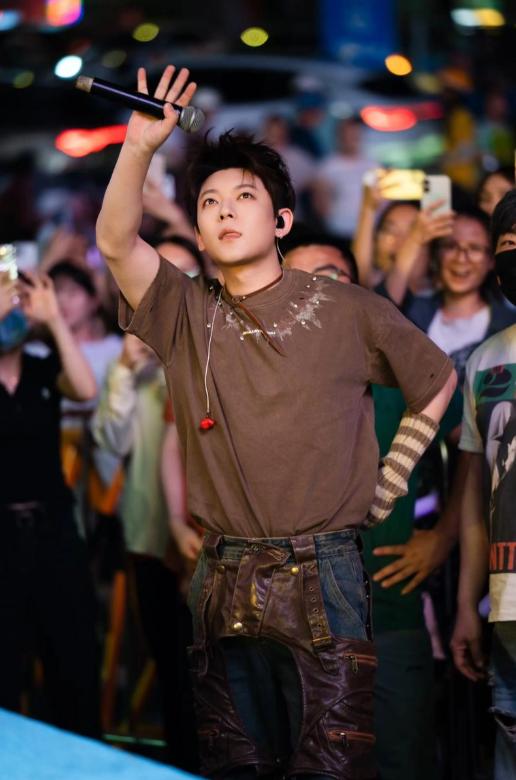 _“出轨门”8年后，陈翔再陷入司晓迪点名风波，幸亏毛晓彤跑得快_“出轨门”8年后，陈翔再陷入司晓迪点名风波，幸亏毛晓彤跑得快