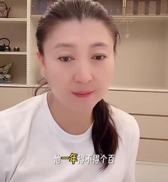 中戏否认闫学晶儿子读新疆班，曾参加全国统一考试，网传消息不实__中戏否认闫学晶儿子读新疆班，曾参加全国统一考试，网传消息不实