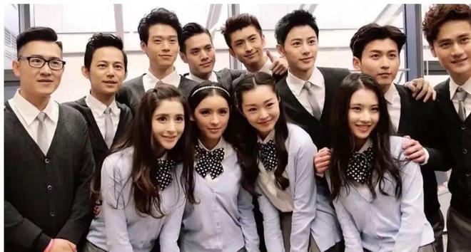 _谋女郎张慧雯跳舞_谋女郎张慧雯亮相