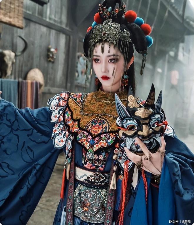 郭宇欣拿下央媒首部微短剧，短剧演员的“编制”，终于来了？_郭宇欣拿下央媒首部微短剧，短剧演员的“编制”，终于来了？_