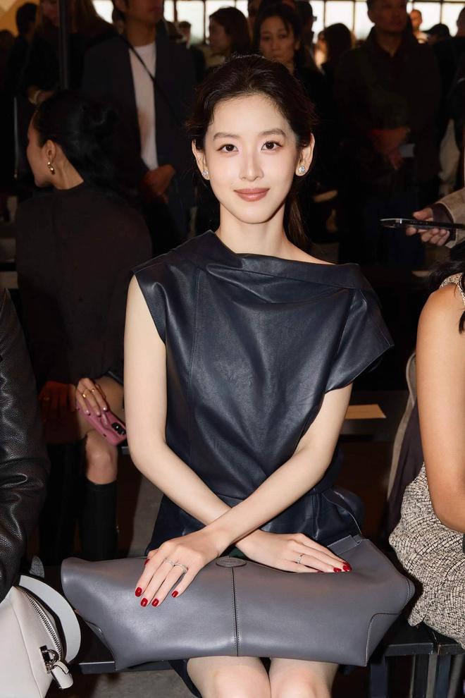 章泽天跳舞旧照曝光__章泽天素颜照片曝光