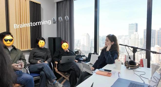 章泽天素颜照片曝光__章泽天跳舞旧照曝光