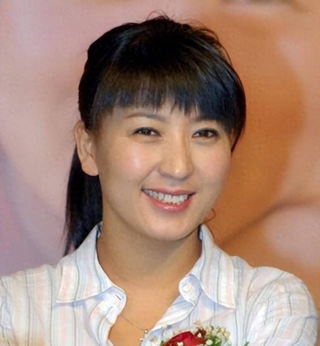 阎娜代言费_闫style_