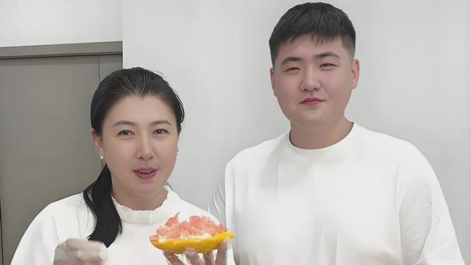 闫style__阎娜代言费