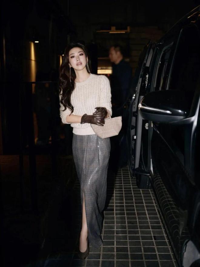 朱珠美上热搜的老钱风穿搭，太值得借鉴了！__朱珠美上热搜的老钱风穿搭，太值得借鉴了！