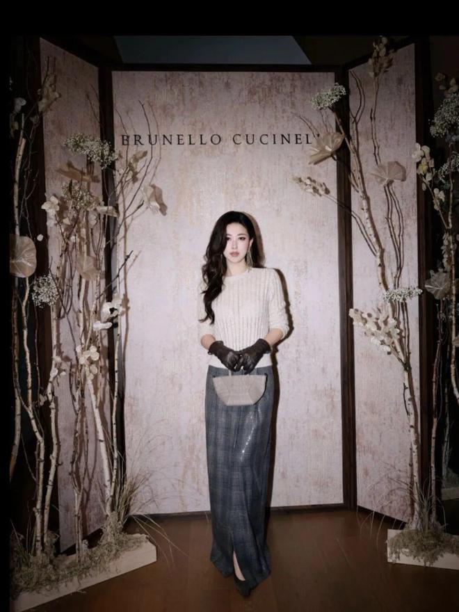 _朱珠美上热搜的老钱风穿搭，太值得借鉴了！_朱珠美上热搜的老钱风穿搭，太值得借鉴了！