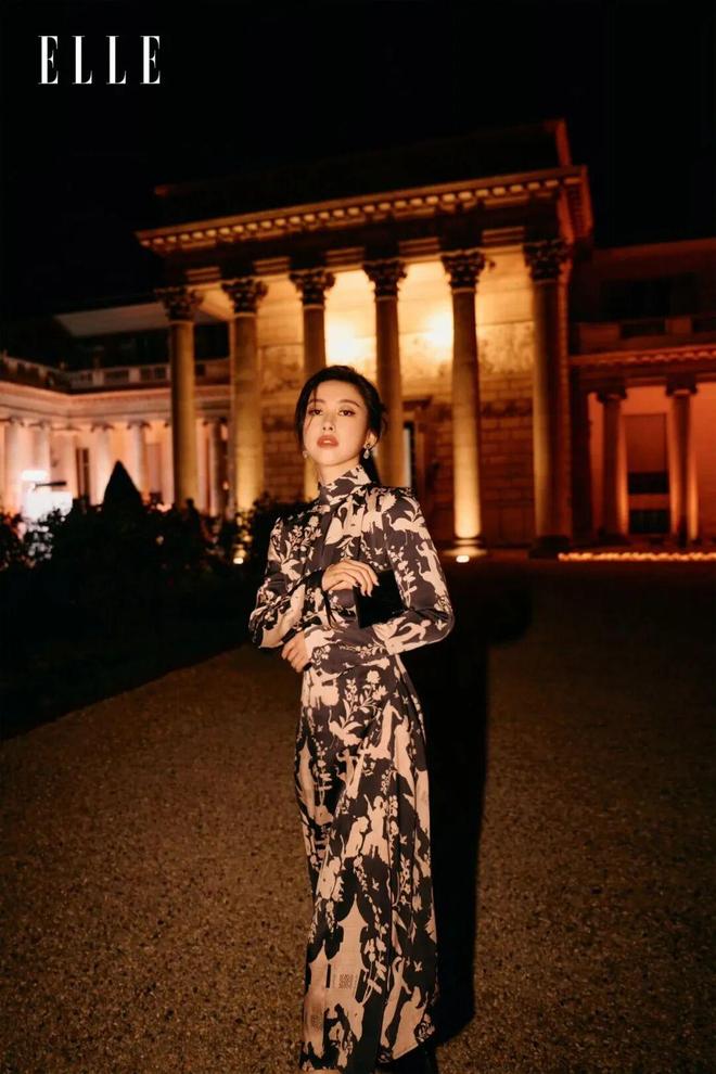 朱珠美上热搜的老钱风穿搭，太值得借鉴了！__朱珠美上热搜的老钱风穿搭，太值得借鉴了！