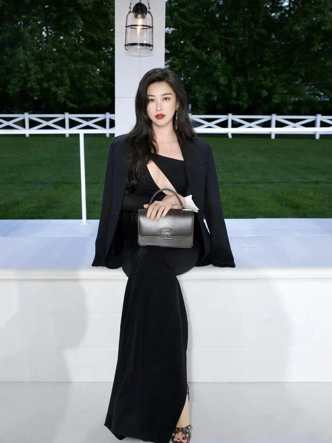 _朱珠美上热搜的老钱风穿搭，太值得借鉴了！_朱珠美上热搜的老钱风穿搭，太值得借鉴了！