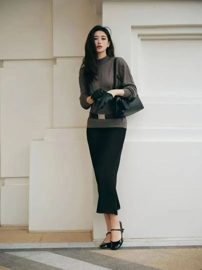 _朱珠美上热搜的老钱风穿搭，太值得借鉴了！_朱珠美上热搜的老钱风穿搭，太值得借鉴了！