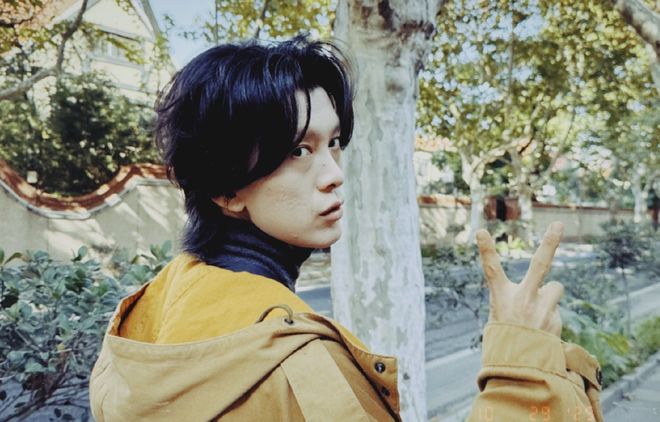 《小城大事》主演爆雷！校园霸凌致女生精神分裂，网友要求回应_《小城大事》主演爆雷！校园霸凌致女生精神分裂，网友要求回应_