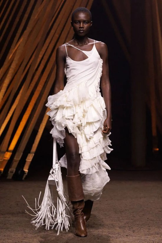 _权威的色彩机构有哪些_《剑色》by紫舞玥鸢百度云