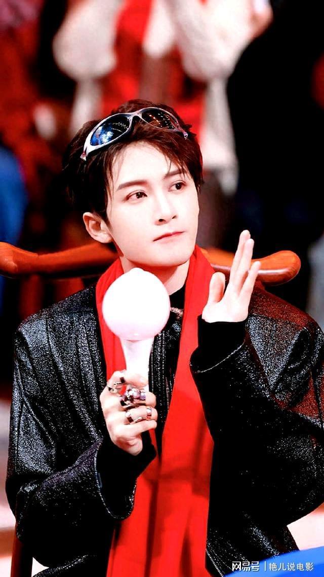 开年大瓜。刘大锤曝有人搞檀健次，内娱瓜田反转比电视剧还刺激