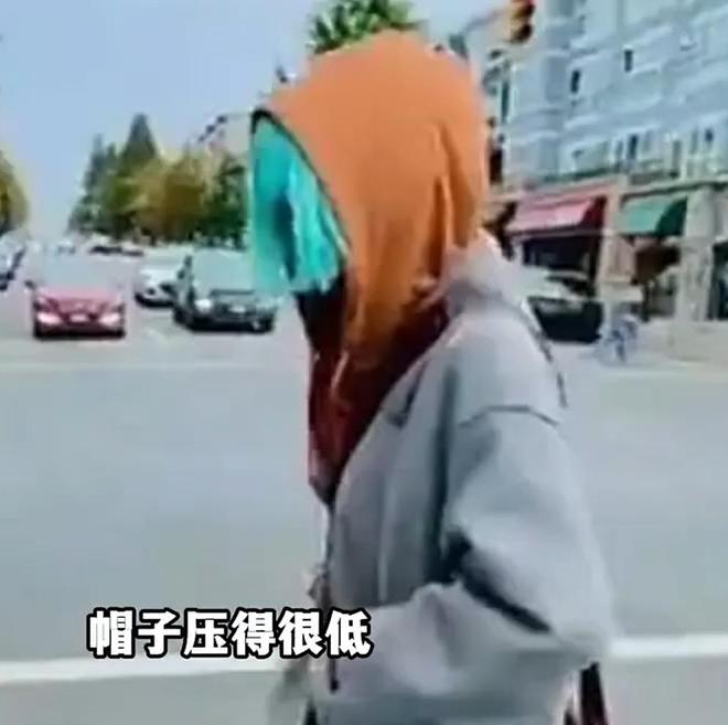 绿色头发绿色眼睛的动漫人物__绿色的眼神