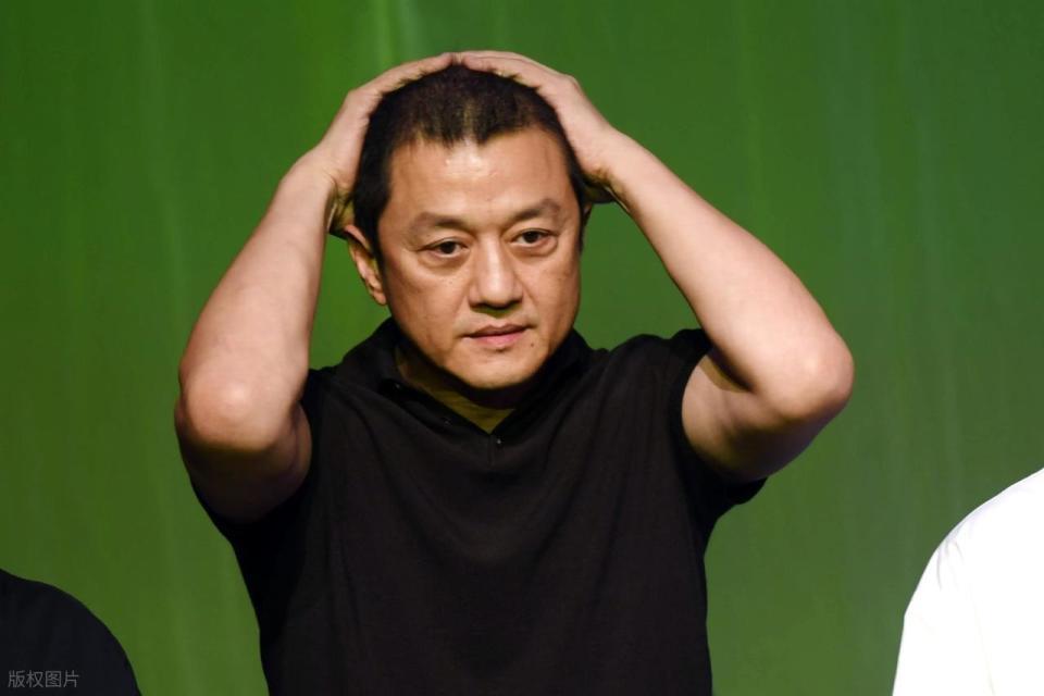 李亚鹏又被催债，嫣然医院欠租2668万被强制腾空，网友喊王菲出手