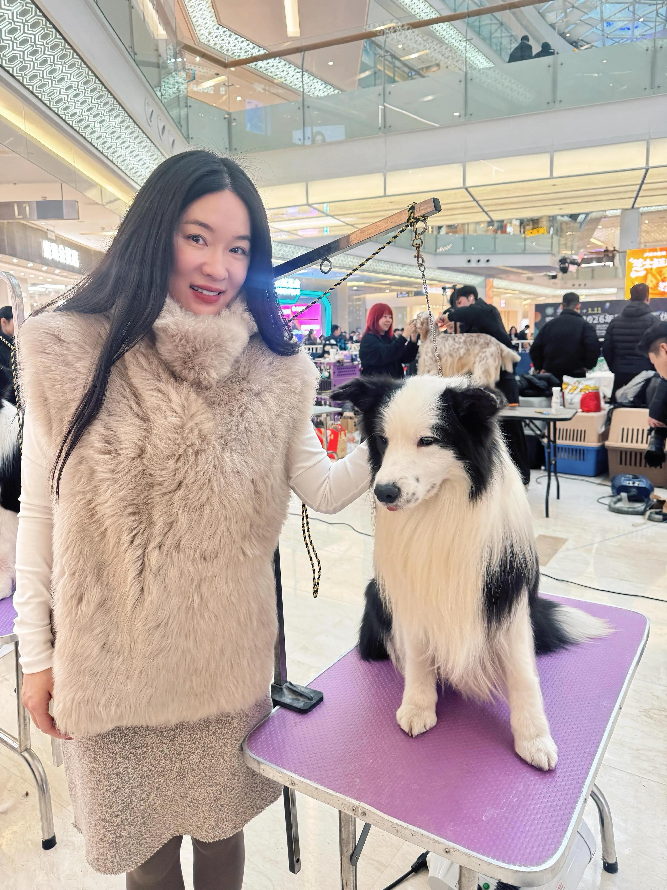 皮草夫妇街拍_皮草夫妇官网明星款_