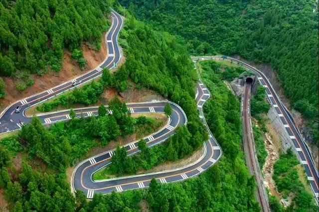 广元山路图片__广元的交通情况