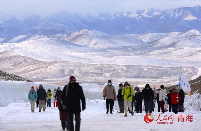 _雪山卡不卡_岗什卡雪山上