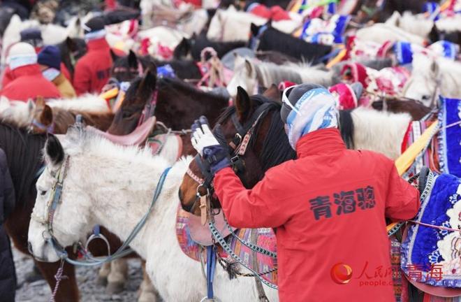 雪山卡不卡_岗什卡雪山上_