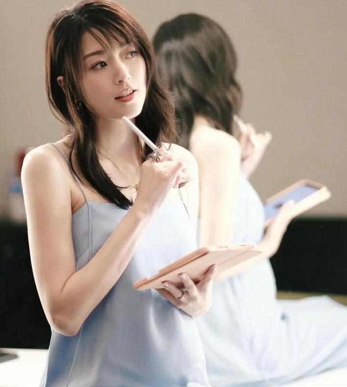 _16岁已是人间尤物！4年换20个男人，找到老实人接盘后收心做人妻_16岁已是人间尤物！4年换20个男人，找到老实人接盘后收心做人妻