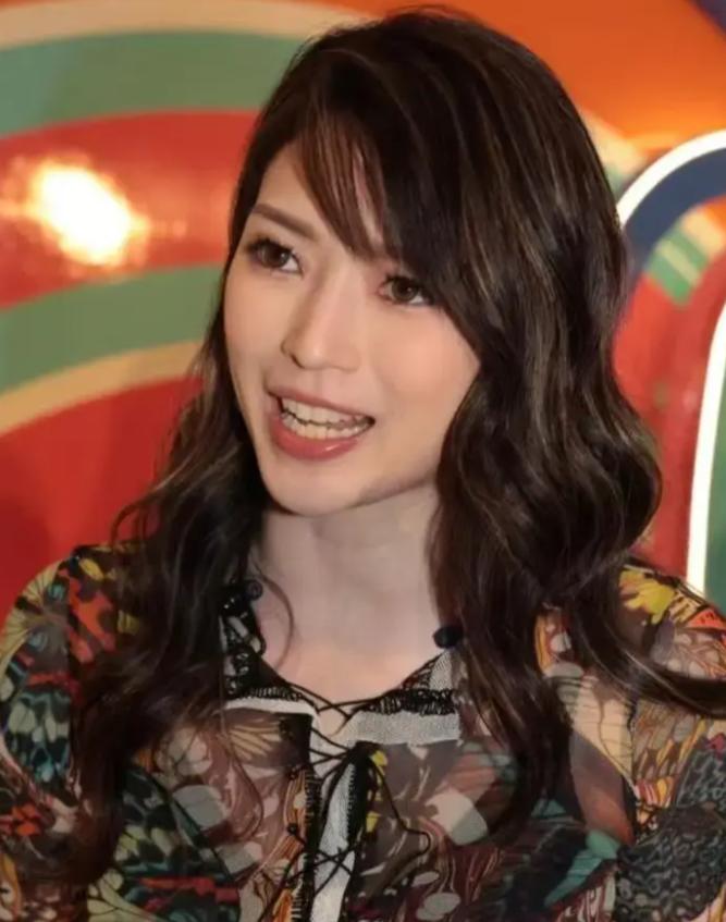 16岁已是人间尤物！4年换20个男人，找到老实人接盘后收心做人妻_16岁已是人间尤物！4年换20个男人，找到老实人接盘后收心做人妻_