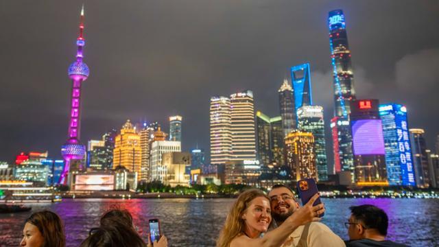 仅为迪拜35%！上海入境游如何从“流量”变“留量”？